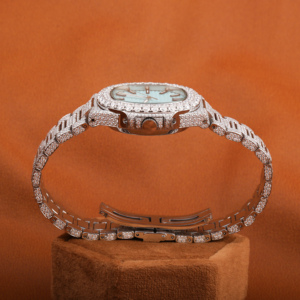 Reloj de pulsera de diamantes Moissinatie para mujer con esfera azul numérica, reloj de diseño loco de mano personalizado de lujo, reloj completamente helado - Product Image 5