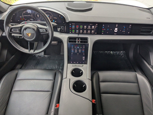 Berline sportive électrique 2022, double moteur, transmission intégrale, 536 ch, couple de 795 Nm, intérieur lumineux, autonomie de 601 à 700 km, batterie de 90 à 110 kWh - Product Image 5