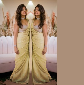 La blusa Sari de secuencia de diseñador tradicional exclusiva más vendida, Sari de seda elegante Banglori para mujer para fiesta, Exportación India - Product Image 1