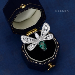 Anillo de plata con forma de mariposa, anillo de Esmeralda cultivado en laboratorio con forma de pera, anillo de cóctel de plata, diseño único de proveedor indio - Product Image 2