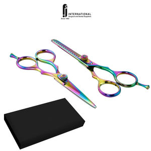 Tijeras de Peluquería Profesionales de Acero Inoxidable F.J.INTERNATIONAL FJI-SC-527, Tijeras de Maquillaje con Filo Afilado y Punta Roma - Product Image 2