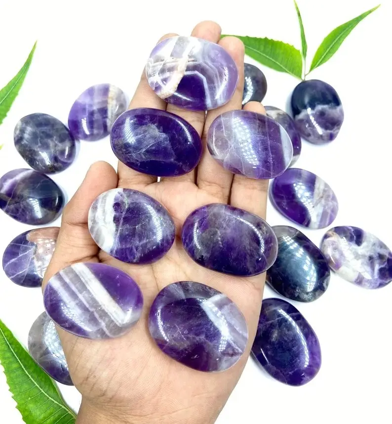 Wholesale Hand Carved Amethyst Worry Stone Engraved Reiki Healing Crystal Worry Pocket Stone Wholesale Amethyst Thumb Stone