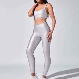 Personalizado de alta calidad de secado rápido de 2 piezas de tela brillante conjunto de Yoga para las mujeres transpirable Fitness Activewear Gym Wear Sports Set - Product Image 1