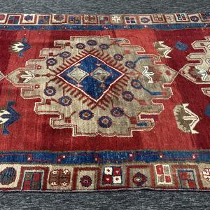 Tapis turc 5,4x11 pieds, tapis vintage, tapis en laine géométrique rouge et bleu - Product Image 5