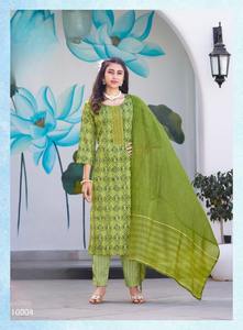 Nuevo diseñador Rayon Foil Print Bordado Trabajo Kurti Pant Dupatta 3PCs Set Collection - Product Image 4