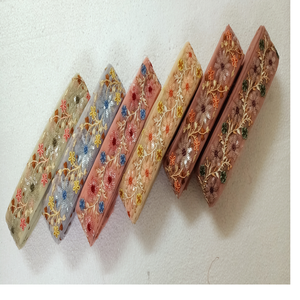 Bordado floral hecho a medida en seis formas de color en diseños florales para vestidos de mujer en 1,5 pulgadas de ancho y para reventa. - Product Image 1