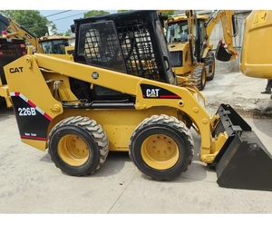 Chargeuse compacte sur pneus Caterpillar 226B d'origine, diesel, hydraulique |   Matériel de construction - Product Image 4