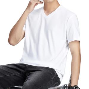 เสื้อแขนสั้นผู้ชาย คุณภาพสูง ผ้าฝ้าย 100% สวมใส่สบาย ทรงหลวมเรียบง่าย คอวี สีพื้น แฟชั่นลำลอง สไตล์ไฮสตรีท - Product Image 1