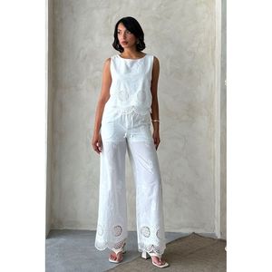 Pantalones Bordados para Mujer, Elegantes y con Detalles de Bordado Intrincado - Product Image 5