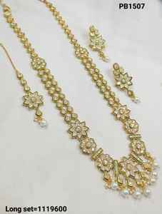 Fleur élégante indienne fantaisie traditionnelle Kundan ton or Kundan perle Long collier boucle d'oreille ensemble avec Mangtikka femmes et fille - Product Image 2