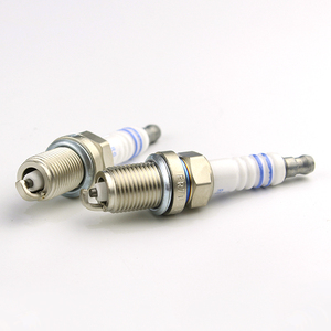 Bougies d'allumage en alliage de nickel FR7DC +8 à noyau en cuivre 0242235666 Pièces de moteur de <span class=keywords><strong>voiture</strong></span> pour Chrysler Dodge Nissan - Product Image 5