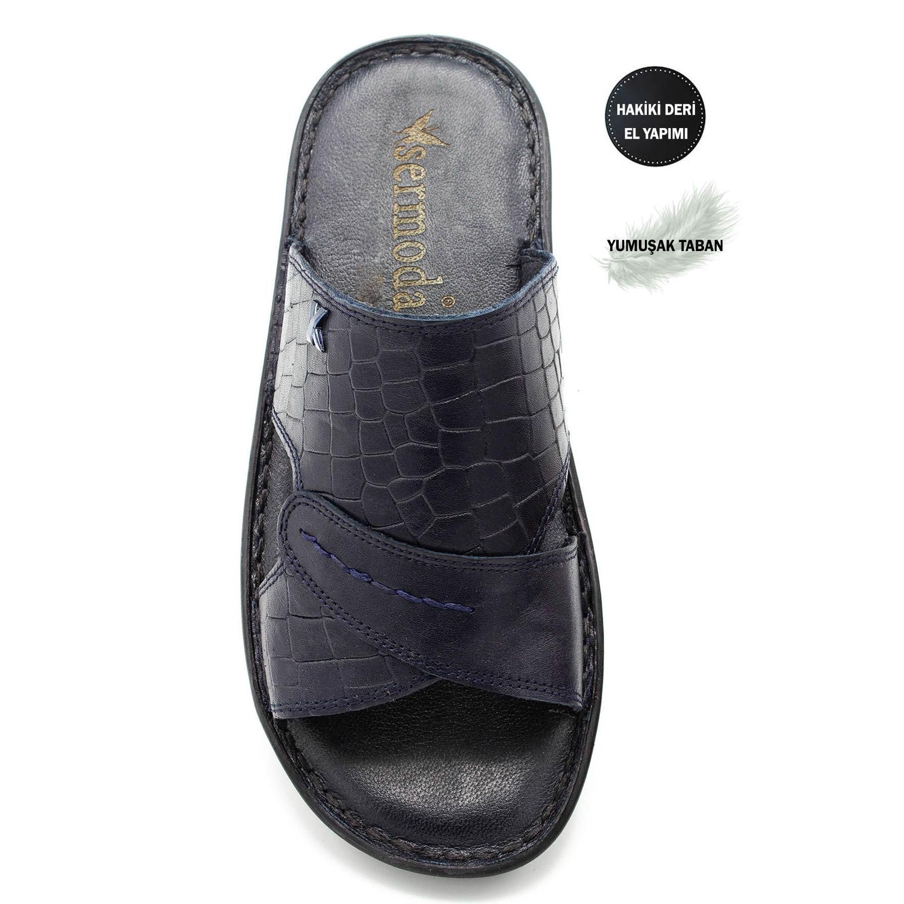 สีกรมท่า