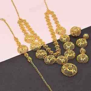 Ensemble de bijoux fantaisie en or teinté 14K 18K 24K en gros, pour la création de colliers, ensemble de bijoux fantaisie en laiton doré, ensemble de bijoux traditionnels - Product Image 1