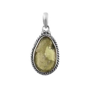 Pendentif brut en moldavite fait main Bijoux en argent sterling 925 pour une élégance naturelle et des célébrations spéciales - Product Image 4