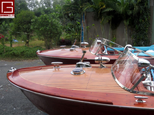 Gia Nhien Fabricant Approuvé Conception Personnalisée Extreme Large 430cm Riva Aquarama 1962-1966-BATEAU DE VITESSE EN BOIS-HAUTE QUALITÉ - Product Image 2