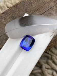 Increíble piedra de corte de cojín de tanzanita natural con excelente color y increíble zoisita natural de 8,13 quilates, lupa limpia - Product Image 2