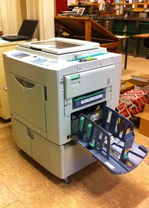 Venta al por mayor industrial pequeña totalmente automática sola gran máquina de impresión digital sin tinta hecha en Japón - Product Image 2
