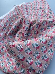 Nouveau tissu de Voile de coton naturel imprimé floral pour la robe des filles faisant le bloc de main Sanganer imprimé doux et pour la course - Product Image 6