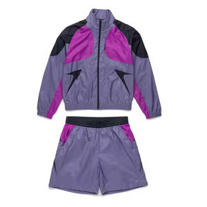 Conjunto de pantalones cortos de nailon de diseño personalizado para hombre, chaqueta bomber hecha en fábrica de colores únicos para fitness, logotipo impreso personalizado - Product Image 4