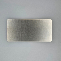 Placas de Identificación Metálicas Multifuncionales Personalizadas con Grabado de Texto, Logotipo y Código QR para Identificación y Marca