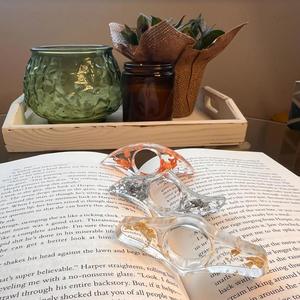Support de page de livre en résine, poignée pour les doigts, accessoire de lecture durable et confortable, parfait pour les livres, les documents d'étude, les journaux et les romans - Product Image 1