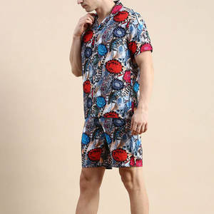 เซ็ตเสื้อยืดและกางเกงขาสั้นทำจากผ้าฝ้ายสินค้าใหม่ชุดเสื้อยืดและกางเกงขาสั้น - Product Image 2