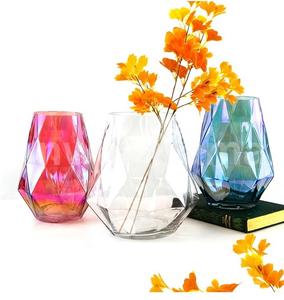 Vase en forme de diamant - Product Image 1