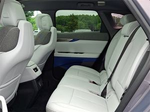 SUV SUPER PROPRE D'OCCASION 2025 OPTI-Q DRIVETRAIN ÉLECTRIQUE 1 VITESSE LUXE PRÊT À LA LIVRAISON - Product Image 3