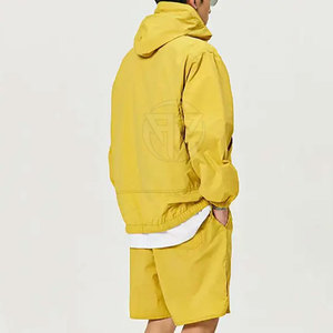 ชุดกางเกงขาสั้นกันลมแบบคลาสสิกสำหรับฤดูหนาว ออกแบบมาเพื่อความสบายด้วยวัสดุที่ระบายอากาศได้ดีและยืดหยุ่น - Product Image 3