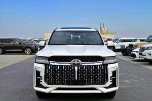 Véhicules d'occasion de haute qualité à vendre : SUV 2022 avec intérieur en cuir foncé, conduite à gauche/droite - Product Image 5