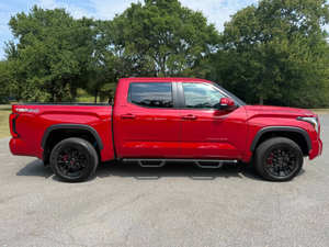 Construido estándar 2024 to-yota tundra - Product Image 2