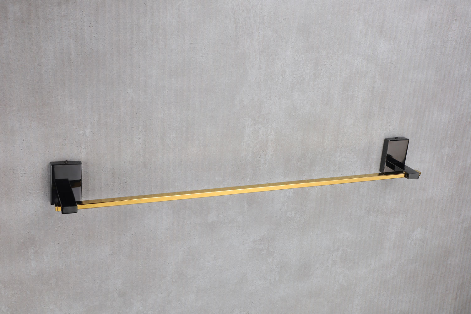 สีดำทอง