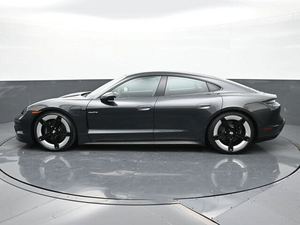 2025 T-AYCAN 4 SEDAN AWD Faible kilométrage Moteur en excellent état Éclairage LED Prêt à être expédié - Product Image 6