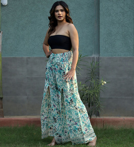 ผู้ผลิตขายส่งกางเกงขายาวพิมพ์ลายโลโก้ตามสั่ง OEM ทรงขากว้างเอวสูง กางเกงนอนผ้าไหมทรงหลวมสำหรับผู้หญิง - Product Image 4