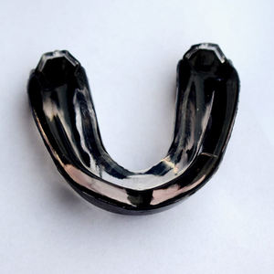 บังโคลนปิดปากกีฬาสีฟ้าสำหรับมวย MMA ฟุตบอลและศิลปะการต่อสู้ดีไซน์ดูดซับแรงกระแทกแบบกำหนดเอง - Product Image 3