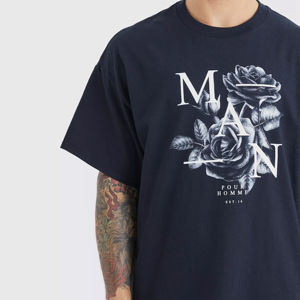 Camiseta de Hombre con Diseño Personalizado Estampado y Texturizado, Desarrollada con Tela Ligera con el Adecuado Gramaje para la Fabricación de Ropa - Product Image 2