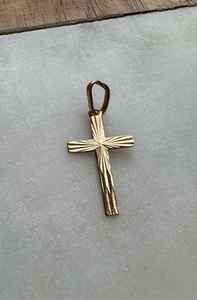 Colgantes de corazón de metal martillado chapados en cobre de color natural de coníferas hechos a medida para diseñadores de joyas y reventa de Tiendas de Cuentas - Product Image 3