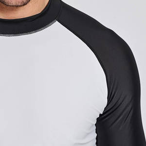 Camiseta de Compresión Rashguard de Manga Larga para Hombre, con Logotipo Personalizable, Spandex/Poliéster, Ecológica, Antibacteriana y Transpirable - Product Image 2