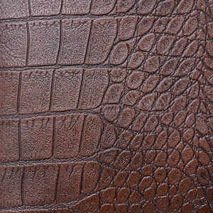 Sac à dos élégant et fonctionnel avec combinaison de cuir de crocodile et de cuir synthétique, doté d'une fermeture à glissière et d'un rangement multi-poches - Product Image 5