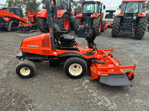 Tractor Cortacésped Kubota F2890 Usado, Económico, de 25HP, con Recolector de Césped, para Jardín, Granja y Caminos - Product Image 4