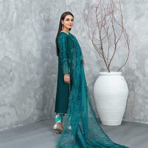 ชุดดีไซเนอร์อินเดียและปากีสถาน ปัญจาบดอติ และ บาลีวูด ซาลวาร์ คามีซ สำหรับงานแต่งงานและงานปาร์ตี้ คอลเลคชั่นสำหรับผู้หญิง รุ่น 6029 - Product Image 6