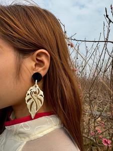 Faizacraft Boucles d'oreilles manchette en corne de couleur naturelle pour femmes Accessoires de fête de mariage en forme d'aile - Product Image 3