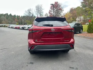 โตโยต้า ไฮแลนเดอร์ XLE ปี 2022 - Product Image 3