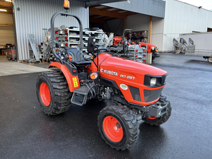 Tracteur utilitaire compact Kubota EK1-261 homologué pour la route avec attelage 3 points Cat 1N et ROPS – Vente en gros de mini-tracteurs Kubota EK1-261 4x4 - Product Image 2