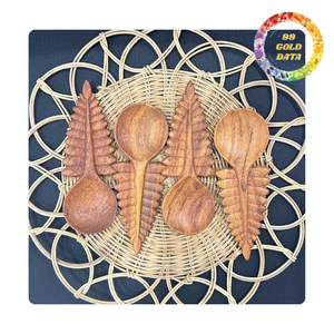Cuillère et fourchettes de cuisson en bois naturel | Design écologique fait à la main avec option de logo personnalisé pour restaurant - Product Image 2