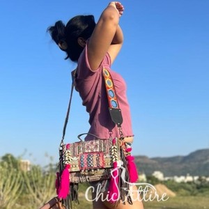 สินค้ามาใหม่ rajasthani แฮนด์เมดแท้ผู้หญิงชนเผ่าผ้าฝ้ายหลายสี Boho ฮิปปี้หนังกลับพู่ห้อยกระเป๋า Banjara - Product Image 1