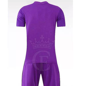 Uniforme de fútbol de poliéster 100% de alta calidad, tela suave, diseño personalizado, ropa de equipo, conjunto de Color sólido - Product Image 2