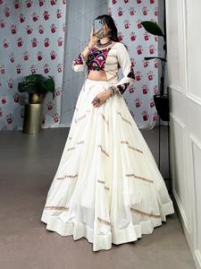 Festival Wear Rayón con espejo Gamthi Trabajo con lentejuelas Encaje Lehenga Choli Indian Expoert y suministro a la tarifa más baja - Product Image 3