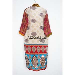 Kimono tipo bata boho de patchwork suave 100% seda hecho a mano para mujer, manga tres cuartos, estampado con logotipo frontal, cuello en V, con cordón ajustable. - Product Image 5