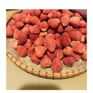 Chips de fraises lyophilisées, sucrées et acidulées, légères, option de collation amusante pour le voyage, garniture de boulangerie ou coffrets cadeaux créatifs - Product Image 5